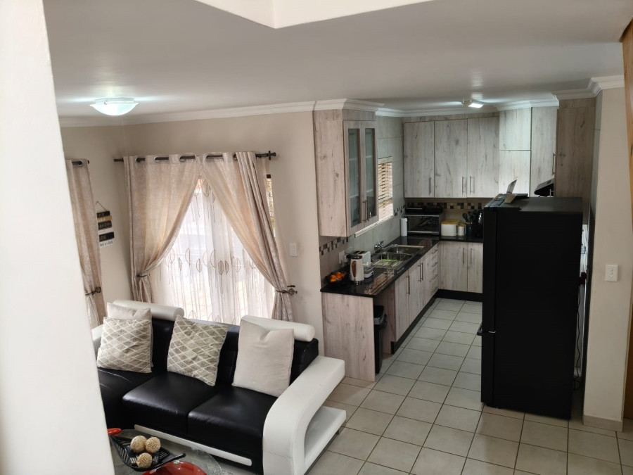 3 Bedroom Property for Sale in Waterval East North West